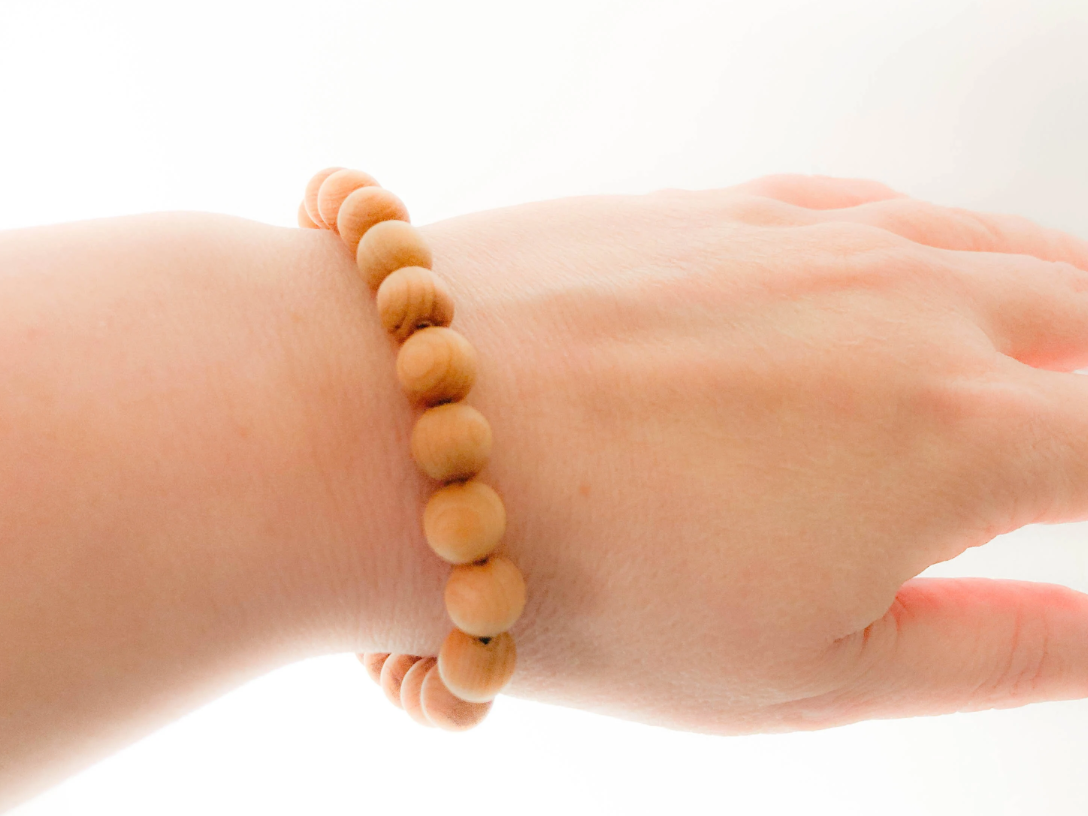 Cedar wood bracelet - stretch - essential oil diffuser jewellery