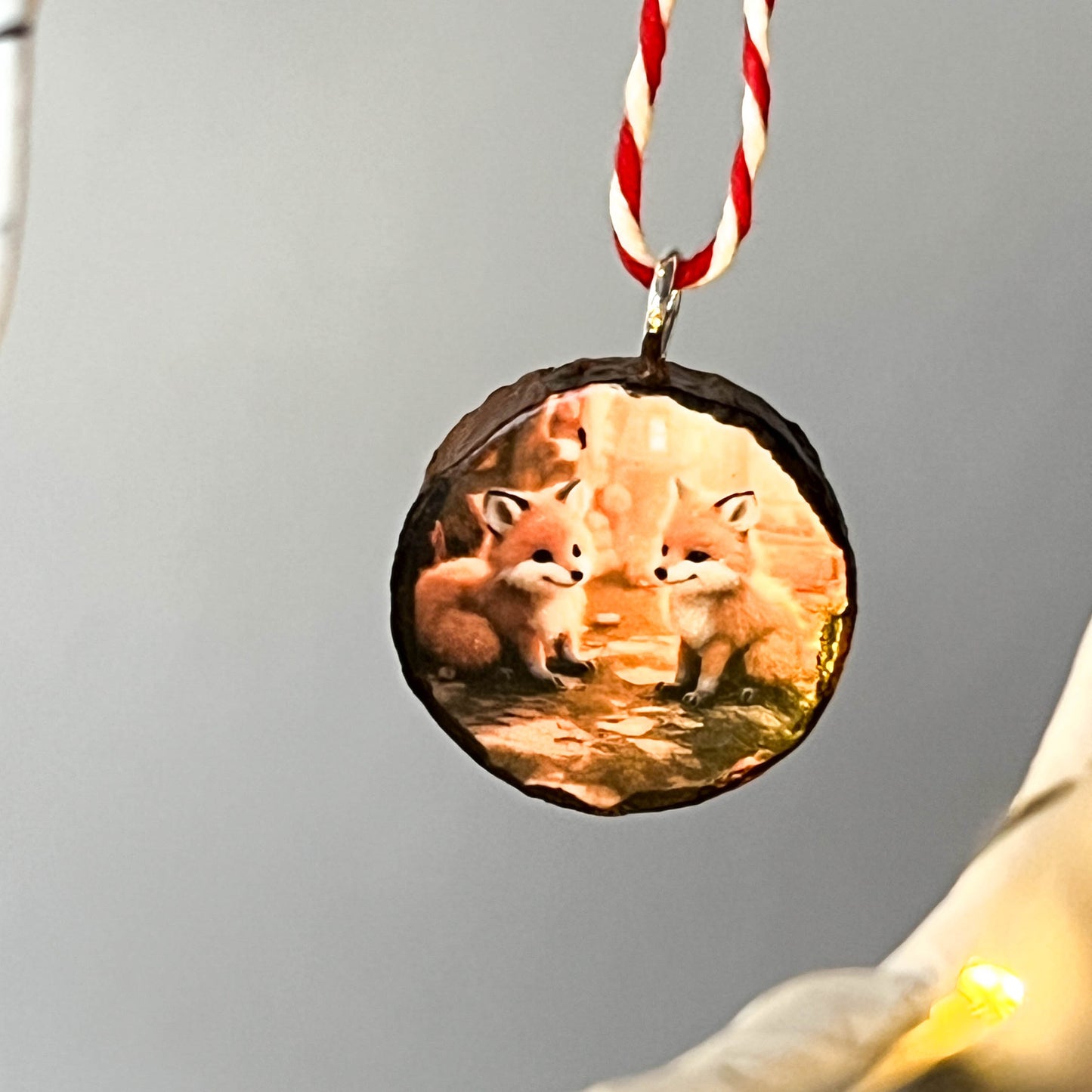 Woodland Foxes - Wooden Christmas hanging tree ornament Diffuser